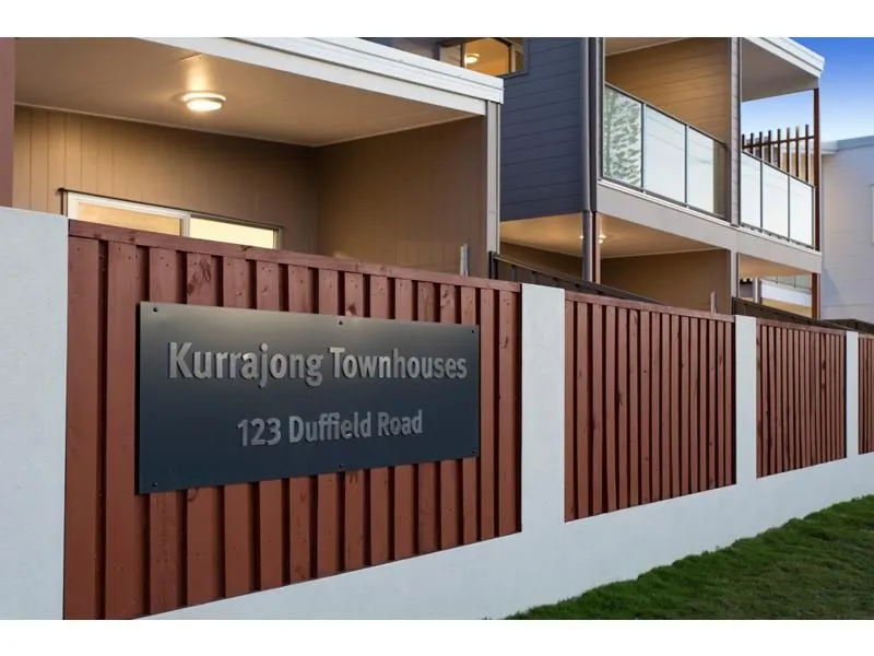 2 Bedroom Townhouse in quiet complex