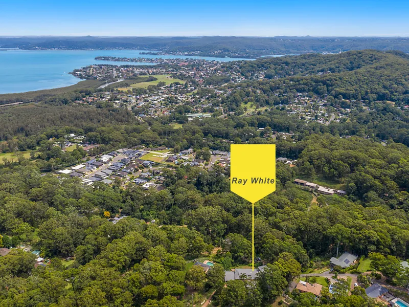 Waterview luxurious mansion in a highly sought after location