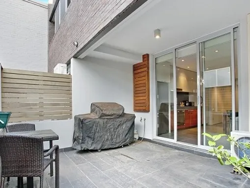 Courtyard Apartment in the heart of The Spot