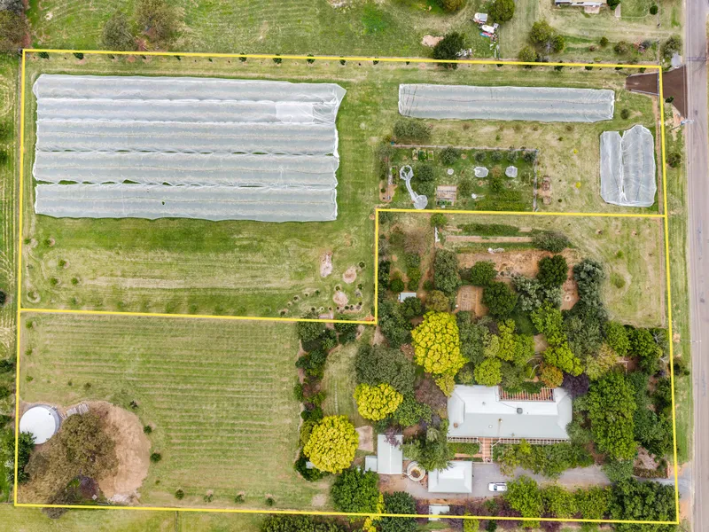 Enviable Rural Living Finished to Highest Standards