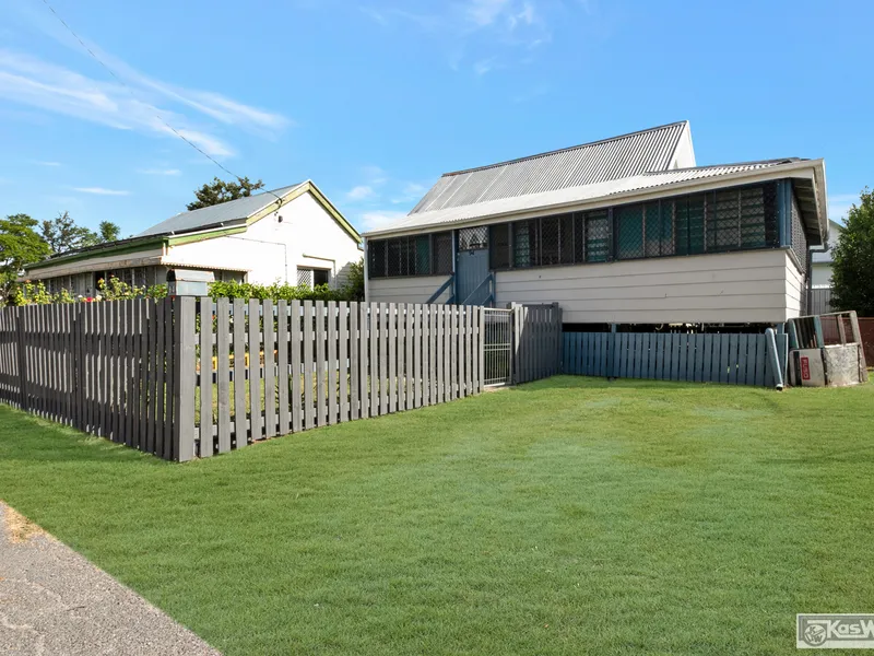 RED HOT REAL ESTATE. INNER CITY COTTAGE. CONVENIENT LOCATION. NOT IN FLOOD.