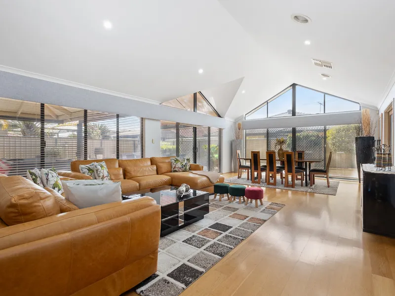Luxury Living: Stunning Home with a Grand Entrance and an Entertainer's Alfresco