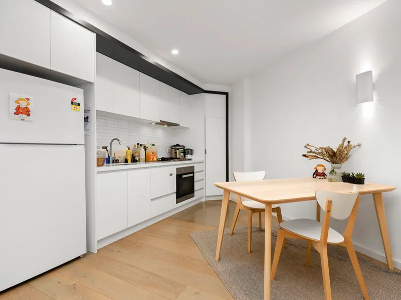 Bay glimpses & a lifestyle to envy