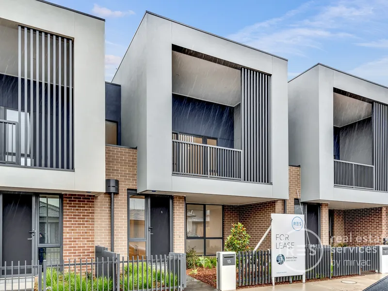 Stylish 2Bedroom townhouse in Woodlea estate