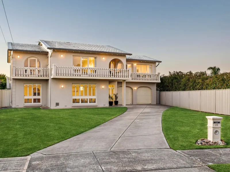 IMMACULATE FAMILY RESIDENCE IN THE HEART OF WEST BEACH