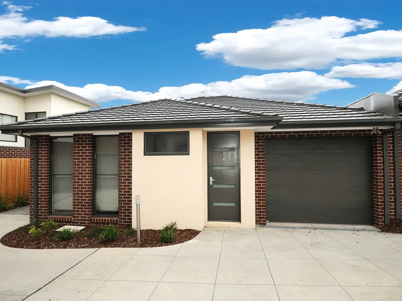 IMMACULATE 2 BEDROOM HOME