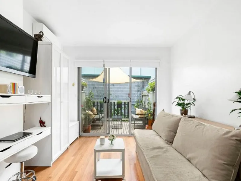 Renovated Beachside Studio!