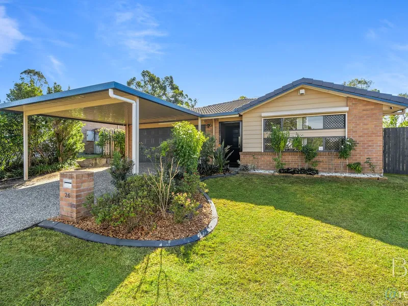 Lovely Lowset Offering Low-Maintenance & Convenience