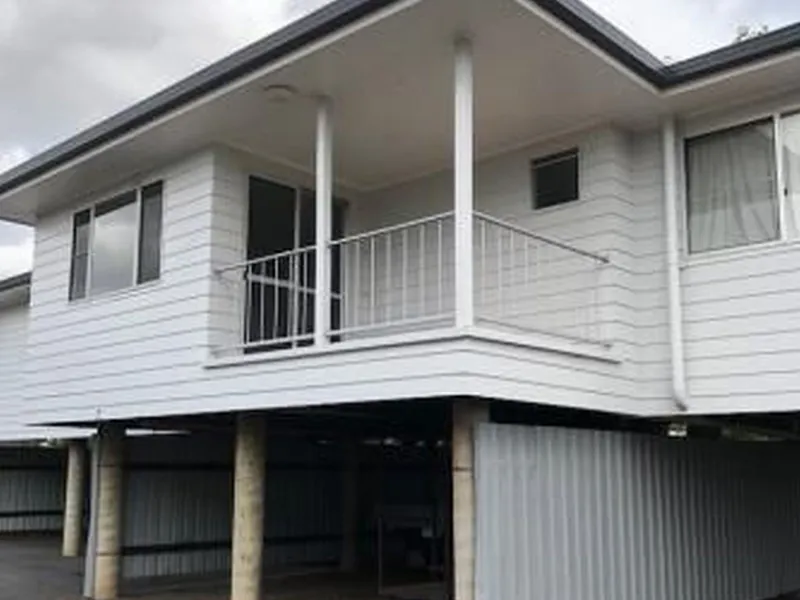 TIDY UNIT IN CENTRAL LOCATION