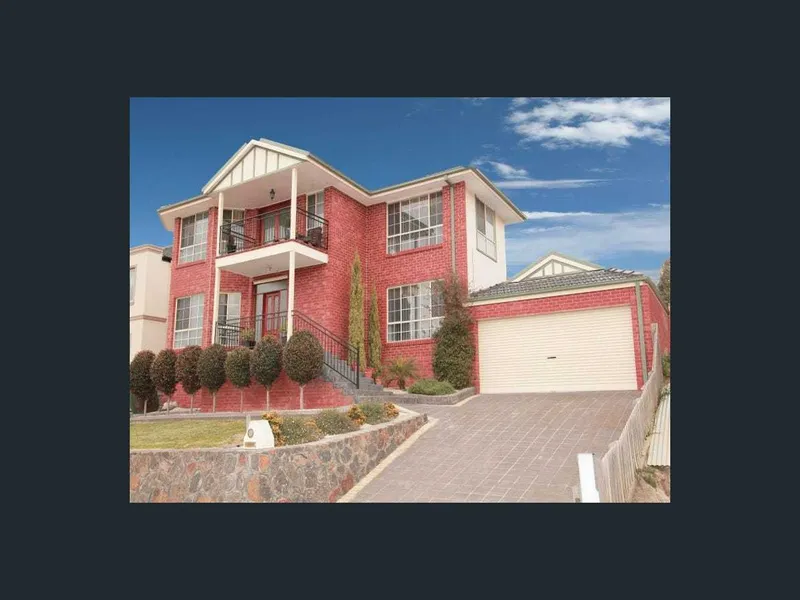 Grand Living with Great Views!