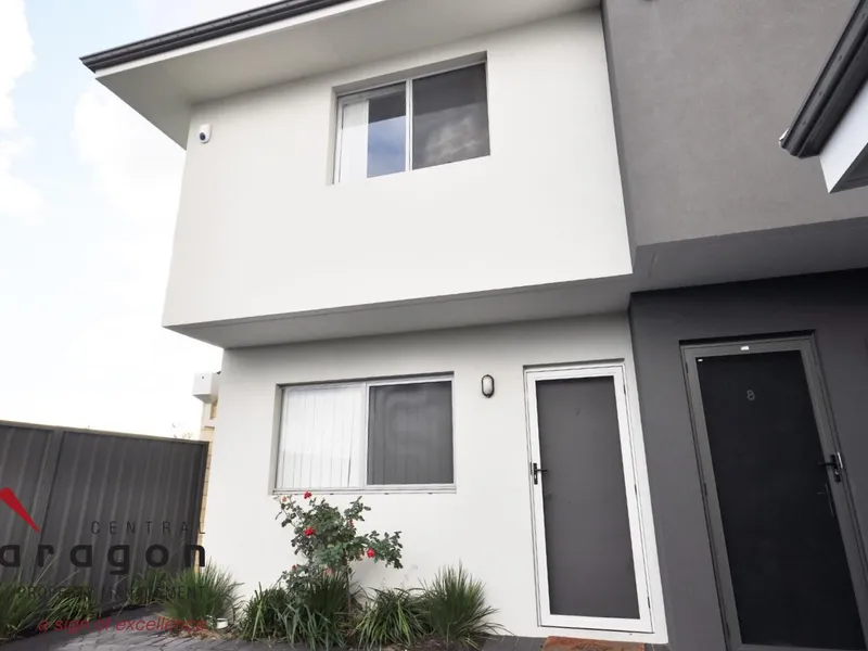 MODERN AND STYLISH LIVING!!