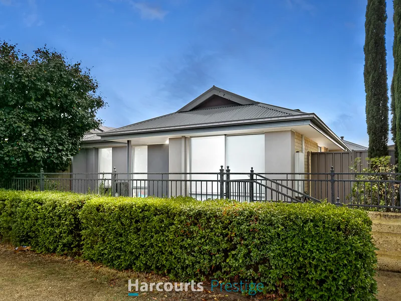 Convenient Location, Contemporary & Cosy 3x2 Home!