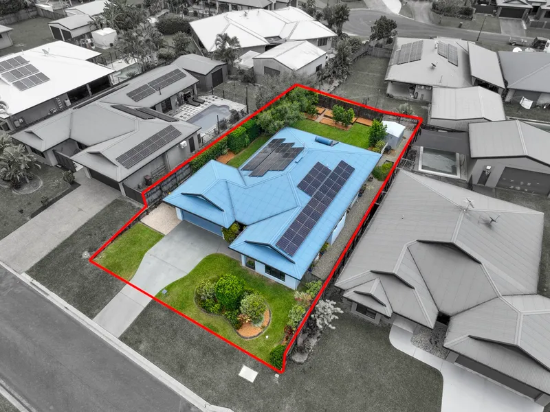 SERIOUSLY STUNNING FAMILY HOME - SIDE ACCESS, 2 SEPARATE LIVING AREAS & SO MUCH MORE