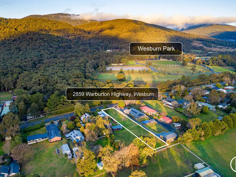 RARE OPPORTUNITY TO SECURE A SENSATIONAL HALF ACRE BLOCK IN THE HEART OF WESBURN