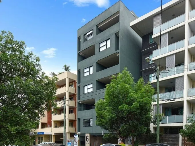 Modern one bedroom unit in convenient location!