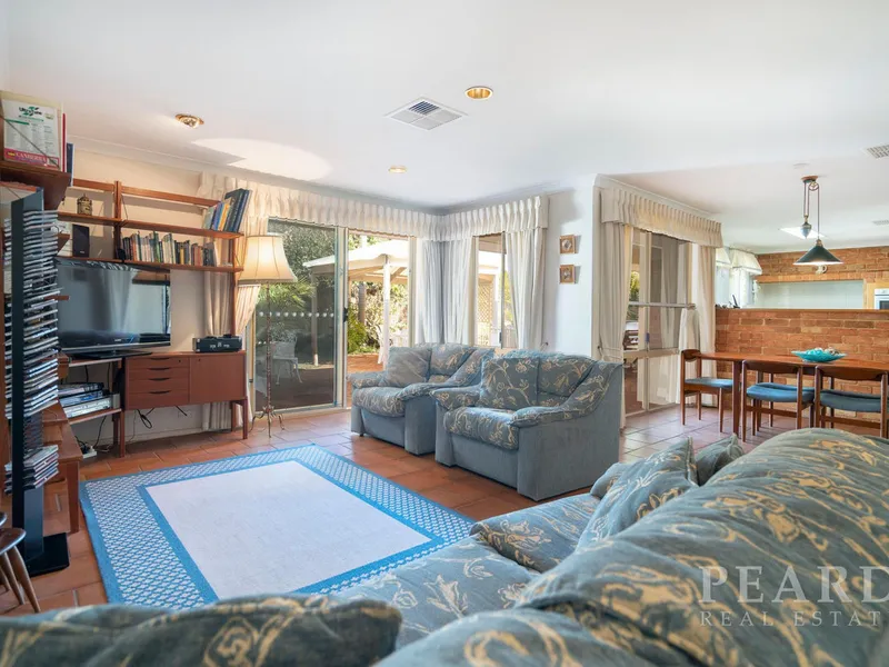 Affordable Opportunity to get into Carine Glades Estate