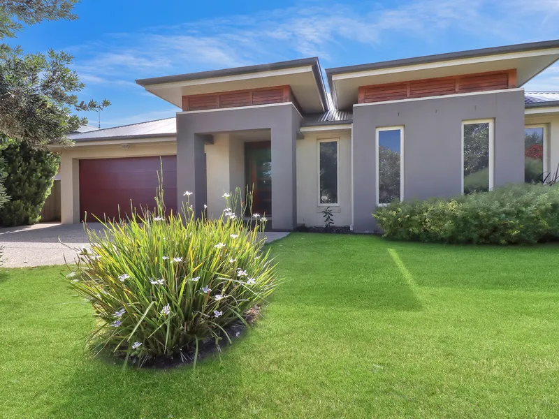 FAMILY LIVING IN THE HEADS