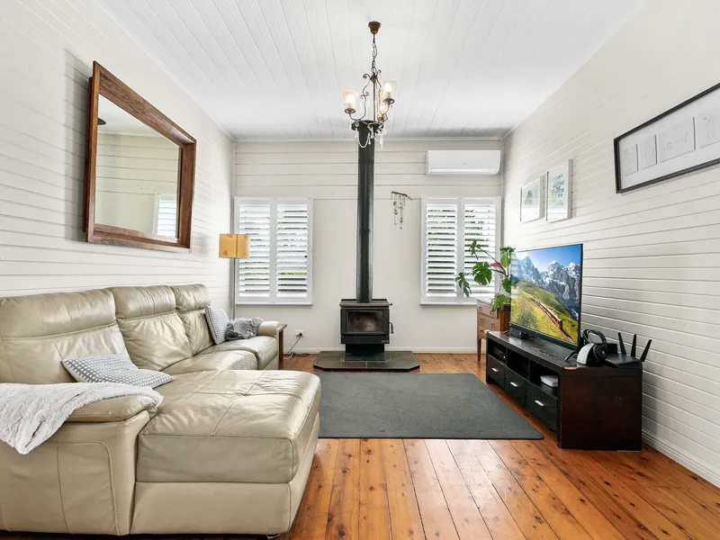 Beautiful Cottage - available soon, be quick to inquire, wont last long.