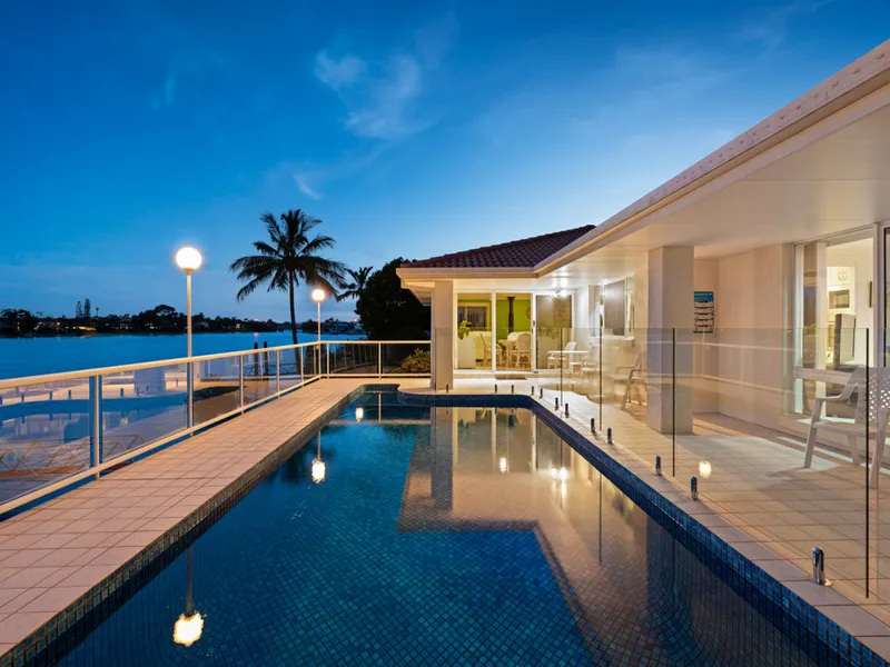 STUNNING SKYLINE VIEWS, GENEROUS 1007M2 BLOCK WITH 53M2 OF WIDE WATER FRONTAGE