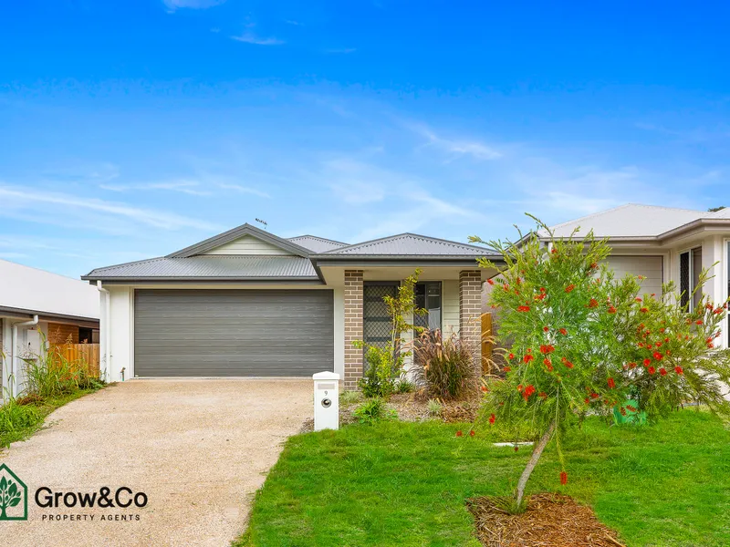 4 Bedroom Home with 2 Living areas!