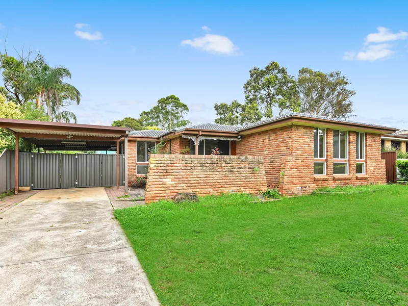 WALK TO SHOPPING AND SCHOOLS