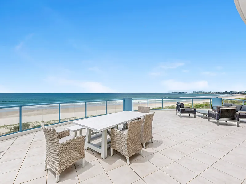 3 - 6 month lease - ABSOLUTE BEACHFRONT FULLY FURNISHED 