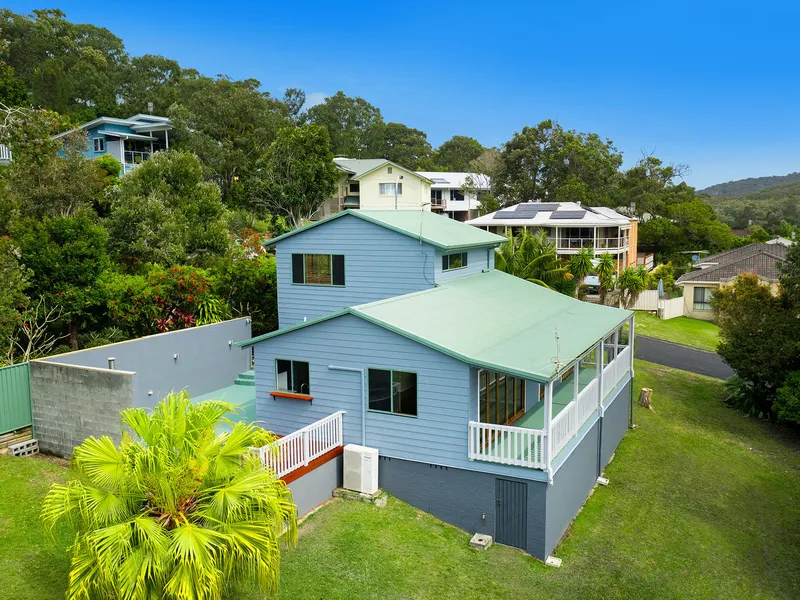 Peaceful Views in Private Setting with Strong Connection to Outdoors