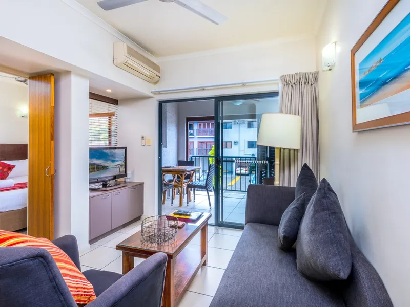 Stunning 2 Bedroom Duel Key Apartment in the City