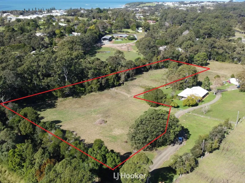 A rare find - Acres by the sea