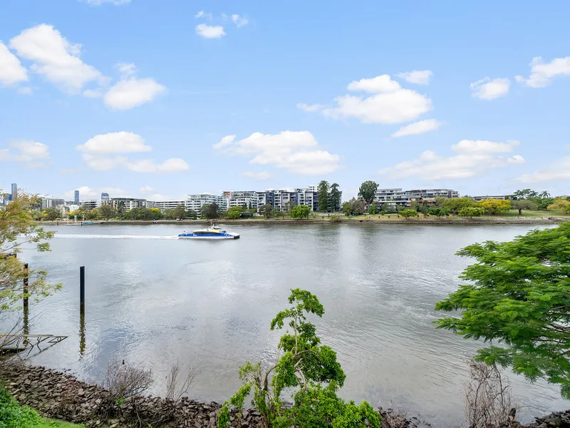 UNBEATABLE RIVER VIEWS