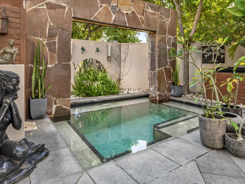 Private Oasis On Chevron Island