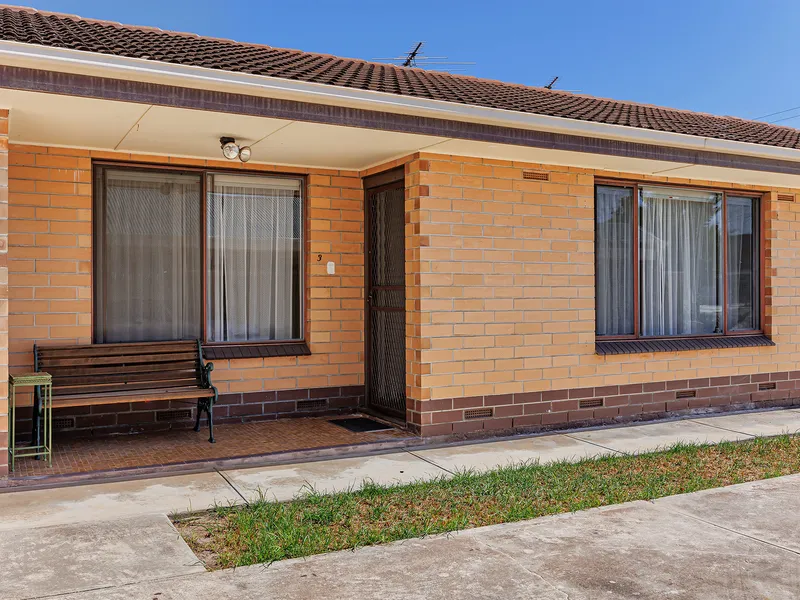 Low Maintenance Unit - Close to the Shopping Centre