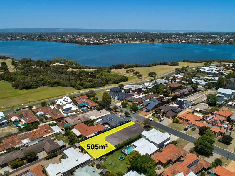 GREEN TITLE LOT | A WALK TO THE RIVERS EDGE