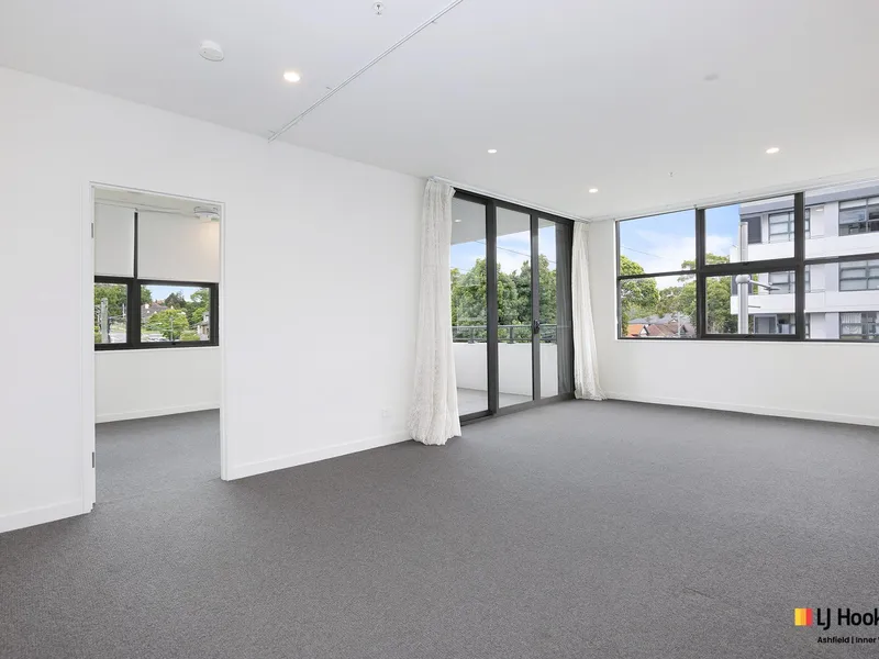 Excellently presented 2 bedroom unit!