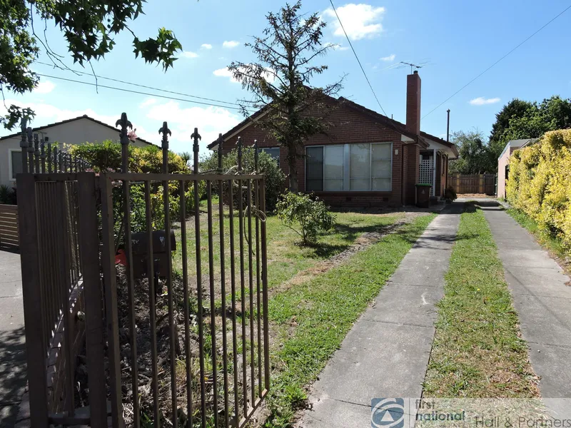 RECENTLY RENOVATED AND IN A QUIET COURT