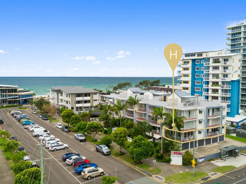 Cotton Tree Investment Opportunity - Ideal Holiday HOME just steps to the beach!