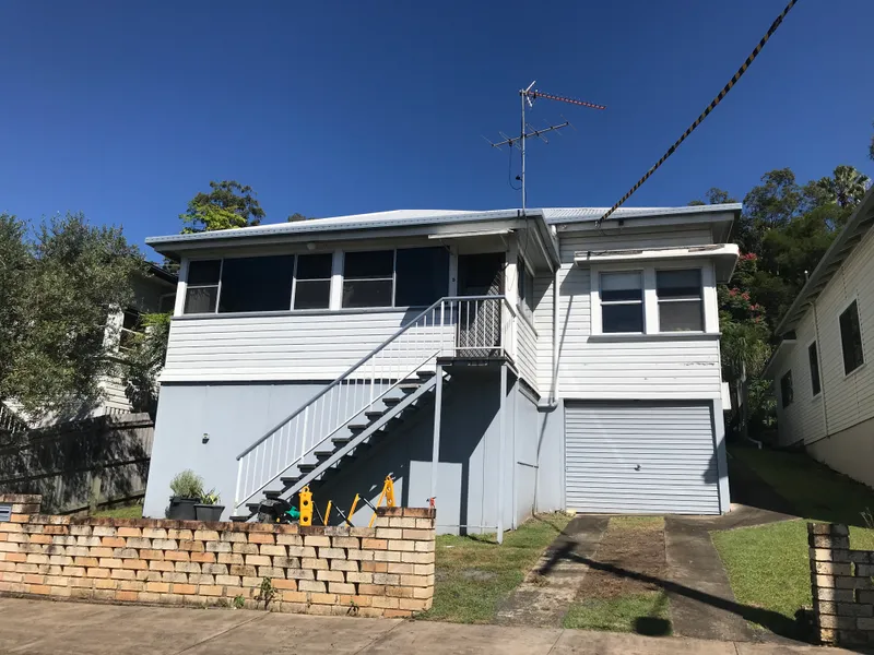 Neat & tidy home in flood-free location