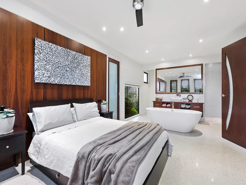 The Ultimate Family  Home in Old Torquay.