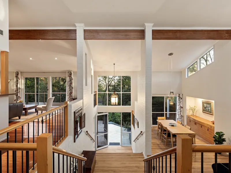 Architectural Style and Lifestyle Luxury in Prestigious Fig Tree Pocket