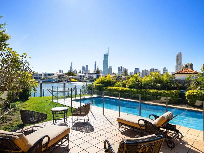 Skyline Views, Enticing Potential and a Prestigious, Main River Location