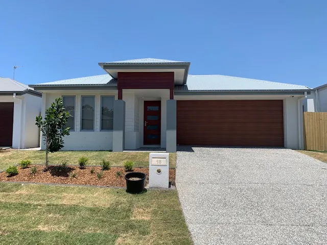 Perfect family home in Foreshore Estate - Fully Ducted AC -with two living rooms and speakers throughout the ceiling