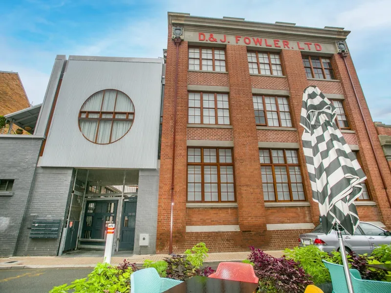 CENTRAL CITY LOCATION !!