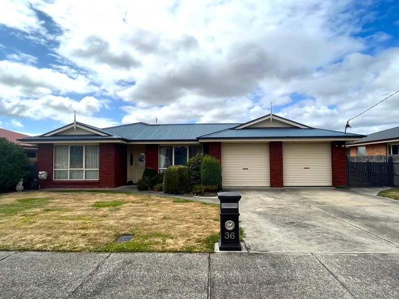 The Ultimate Family Entertainer!