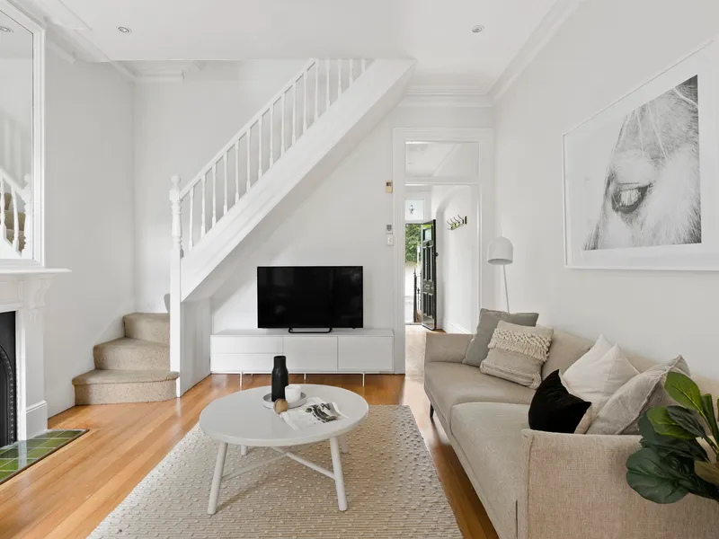 Terraced Four Bedroom Home in a Perfect Location