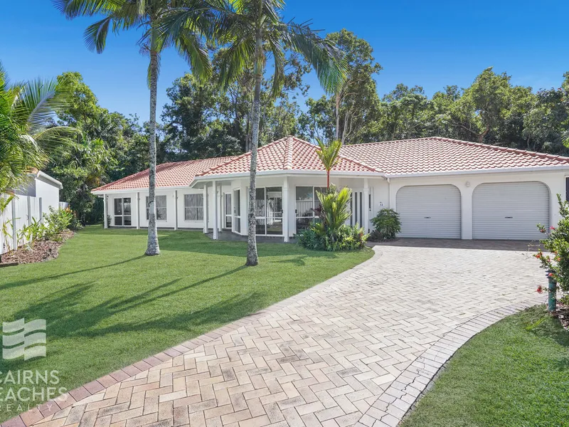 BLISTERING VALUE - CONTEMPORARY, CHARM, NATURE & 899m2!