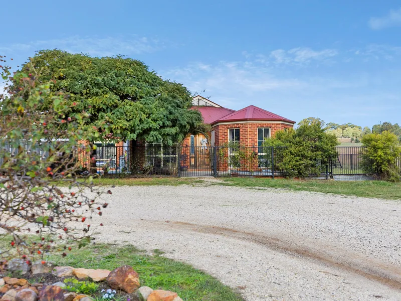 5 BEDROOM BRICK HOUSE ON 26 ACRES