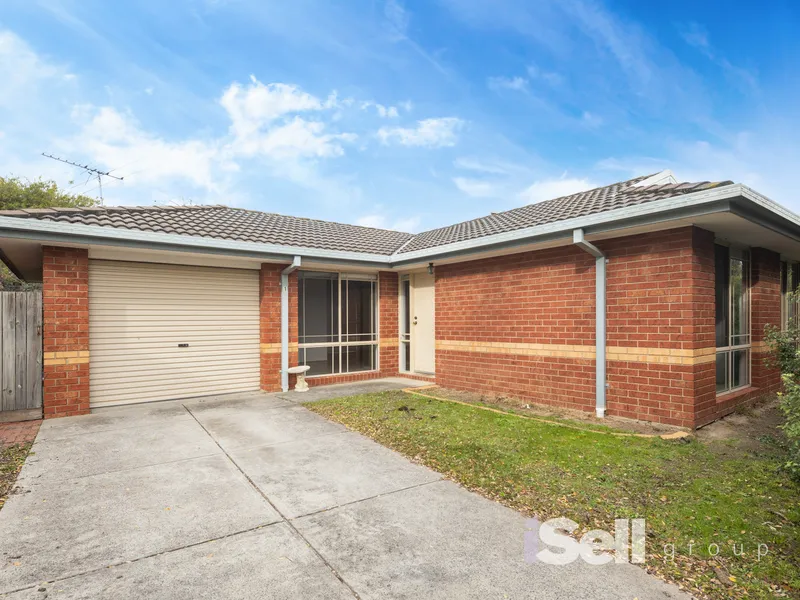 Residence in in the heart of Narre Warren South!