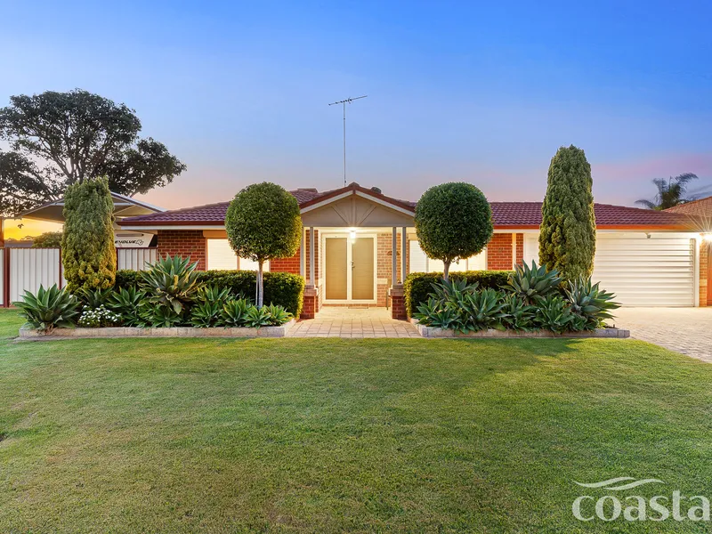 STUNNING HOME WITH SIDE ACCESS AND POWERED SHED