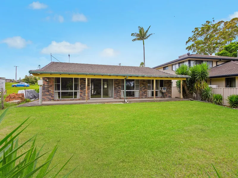 Fixer Upper in Tranquil Setting on the Riverfront
