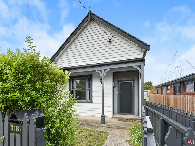 CHARMING HOME IN OUTSTANDING LOCATION